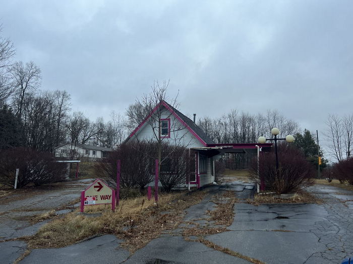Coffee Express (Sandys Coffee Spot) - January 17 2023 Photo (newer photo)